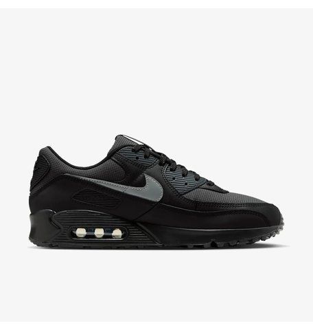 Кросівки чоловічі Nike Air Max 90 Black IQ0291-010 IQ0291-010 41 фото