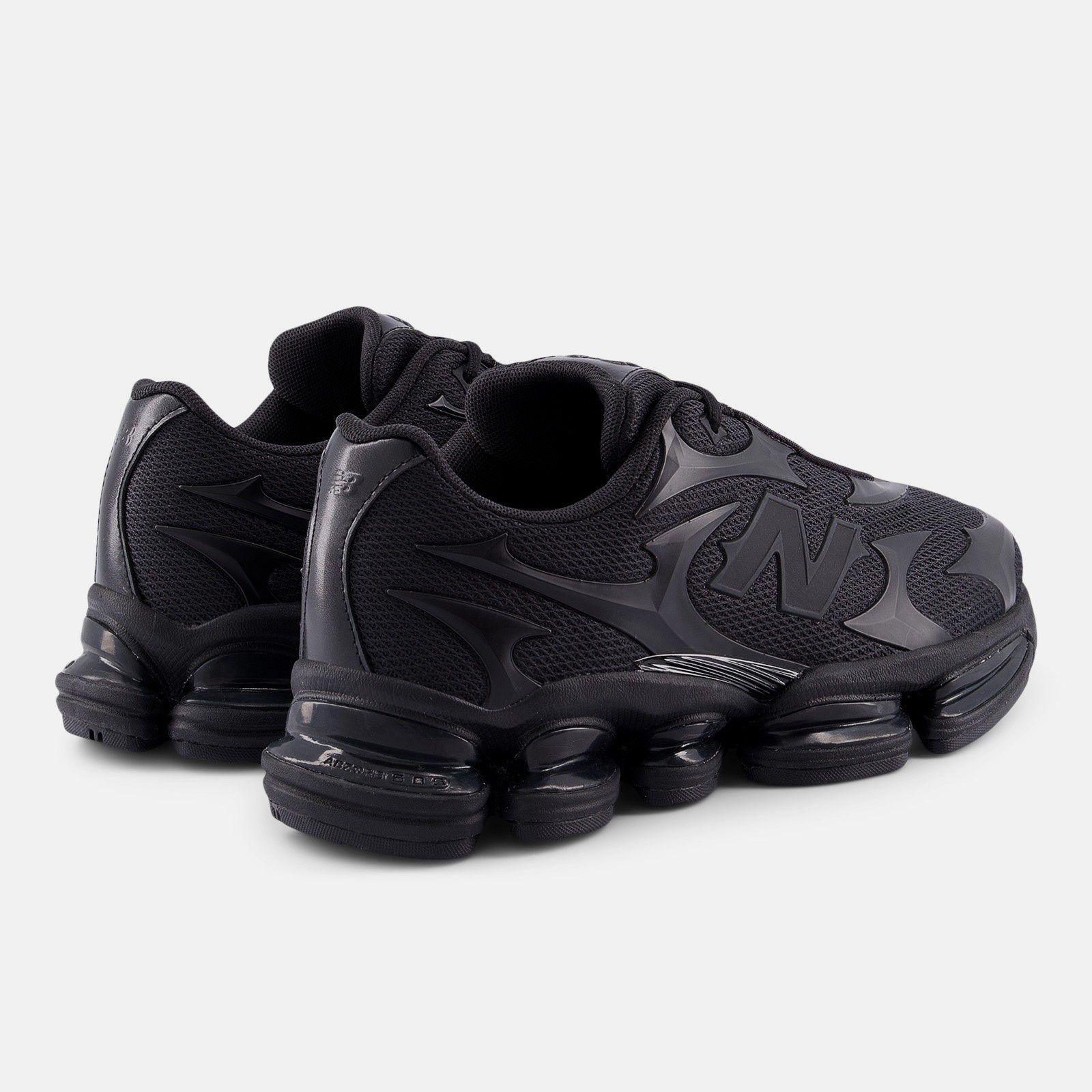 Кросівки чоловічі New Balance Abzorb 2000 Black U200078C U200078C 46.5 фото