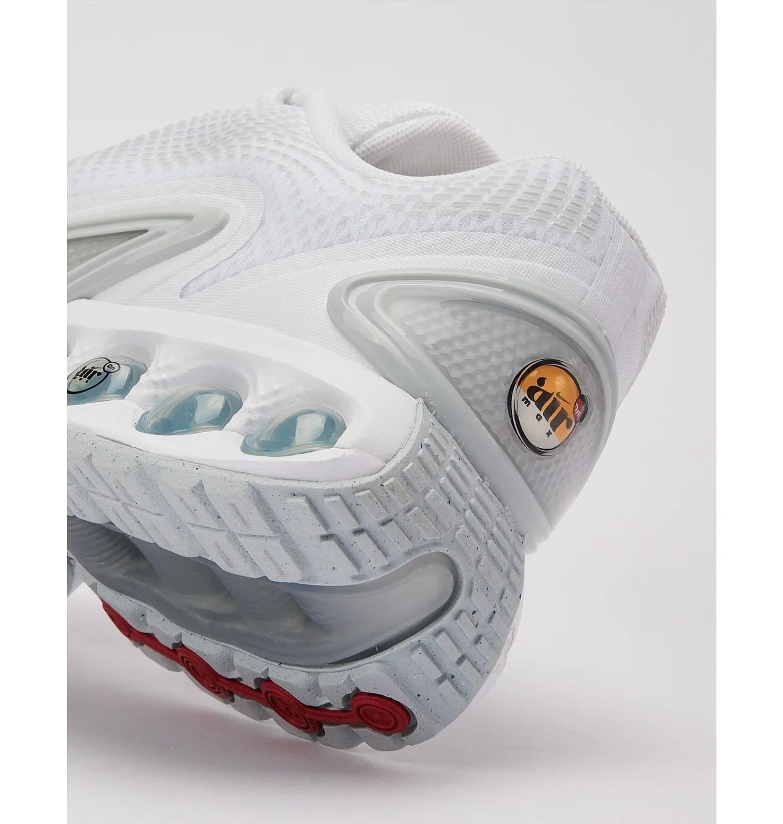 Кросівки унісекс білі NIKE AIR MAX DN WHITE FJ3145-102 FJ3145-102 36 фото