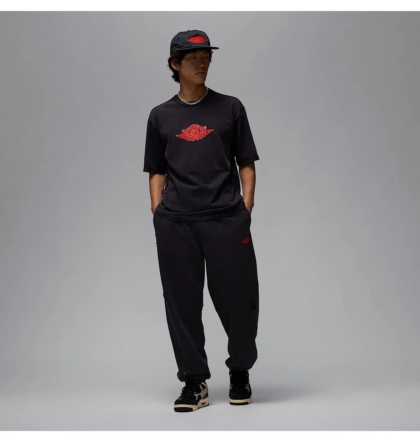 Мужская футболка Air Jordan Rare Air T-Shirt Black IB3130-010 IB3130-010 XS фото