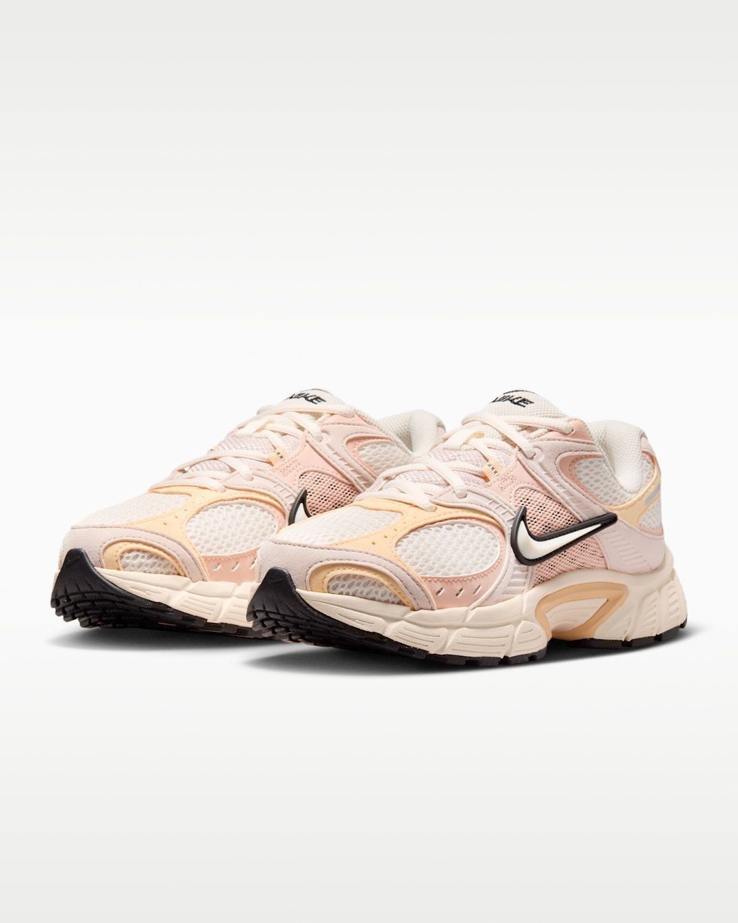 Кроссовки женские Nike V5 RNR "Chalk/Silt Red/Arctic Orange" II6294-102 II6294-102 36 фото
