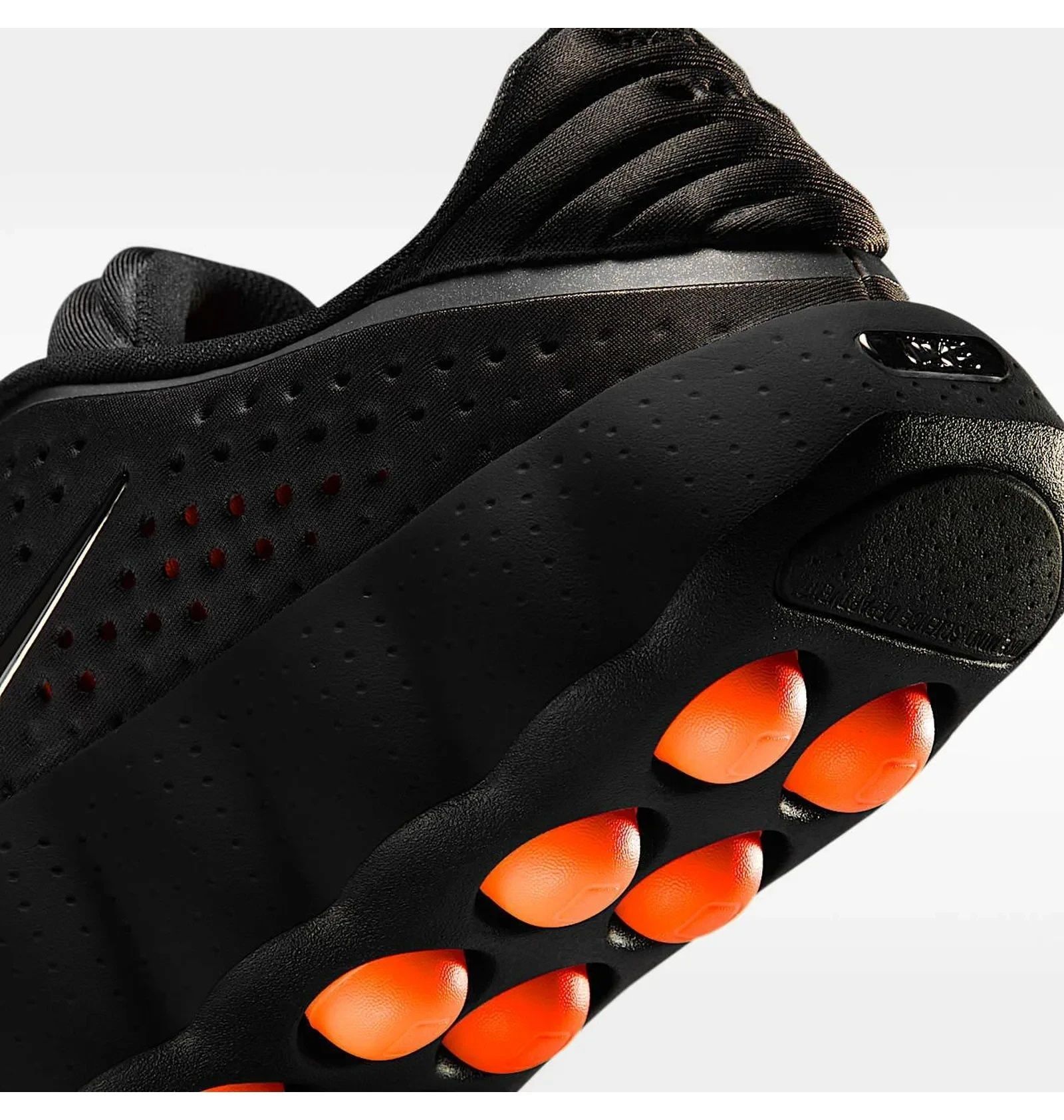 Кроссовки женские Nike Mind 002 Black HQ4310-001 HQ4310-001 36 фото