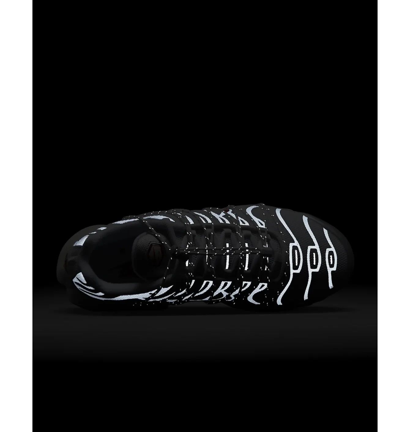 Кроссовки женские NIKE AIR MAX PLUS WHITE FN3488-100 FN3488-100 36.5 фото