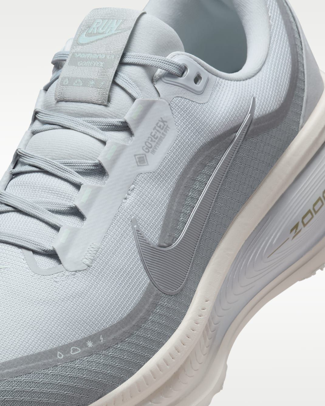 Кросівки чоловічі Nike Vomero 18 Gore-Tex HQ7001-003 HQ7001-003 40 фото