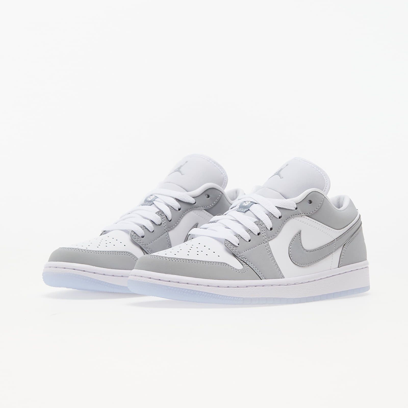 Кроссовки женские Air Jordan Wmns 1 Low White/Grey DC0774-105 DC0774-105 36 фото