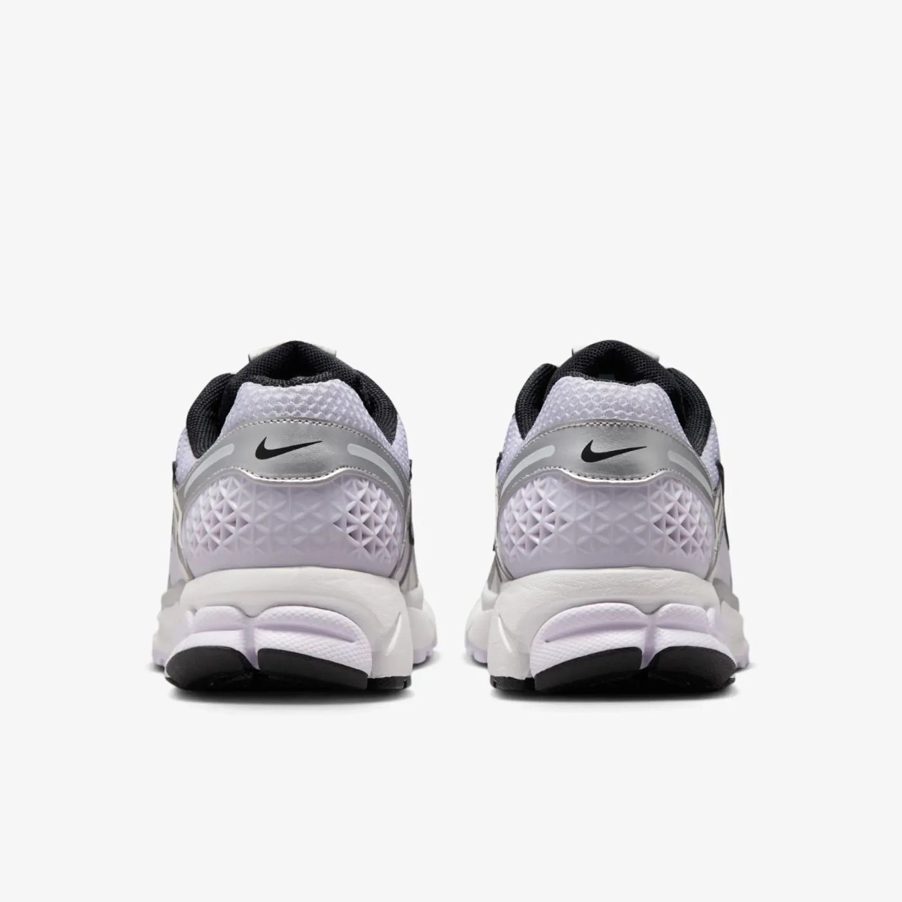 Кросівки жіночі NIKE W ZOOM VOMERO 5 M IB7253-500 IB7253-500 36 фото