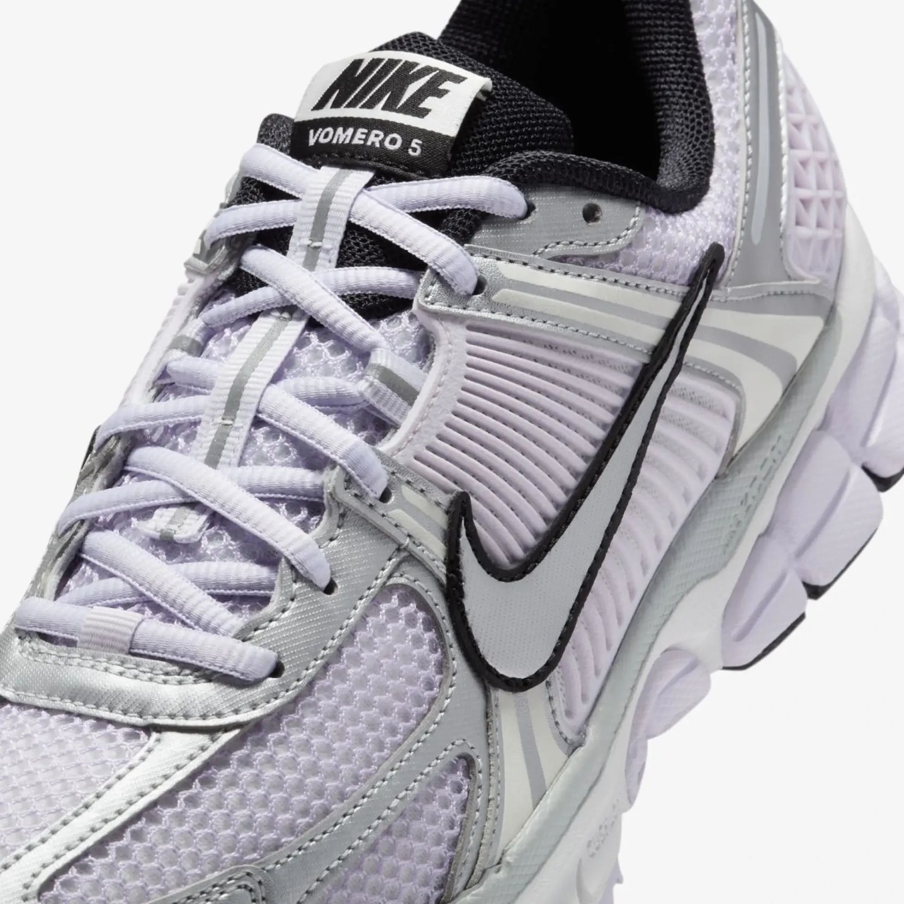 Кросівки жіночі NIKE W ZOOM VOMERO 5 M IB7253-500 IB7253-500 36 фото
