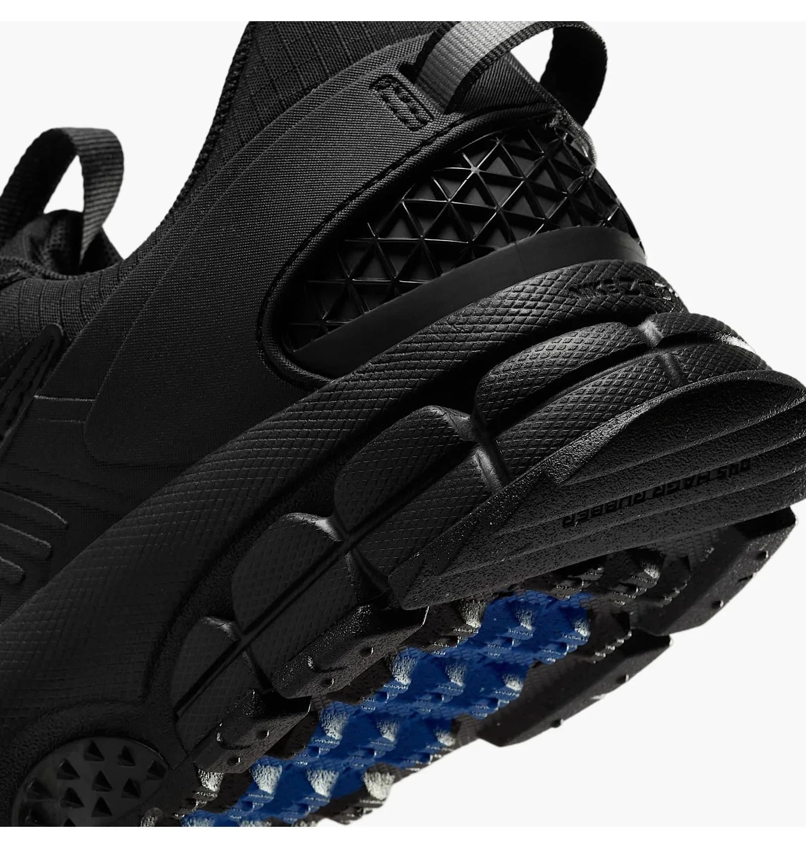 Кросівки унісекс Nike Zoom Vomero Roam Triple Black FV2295-002 FV2295-002 37.5 фото