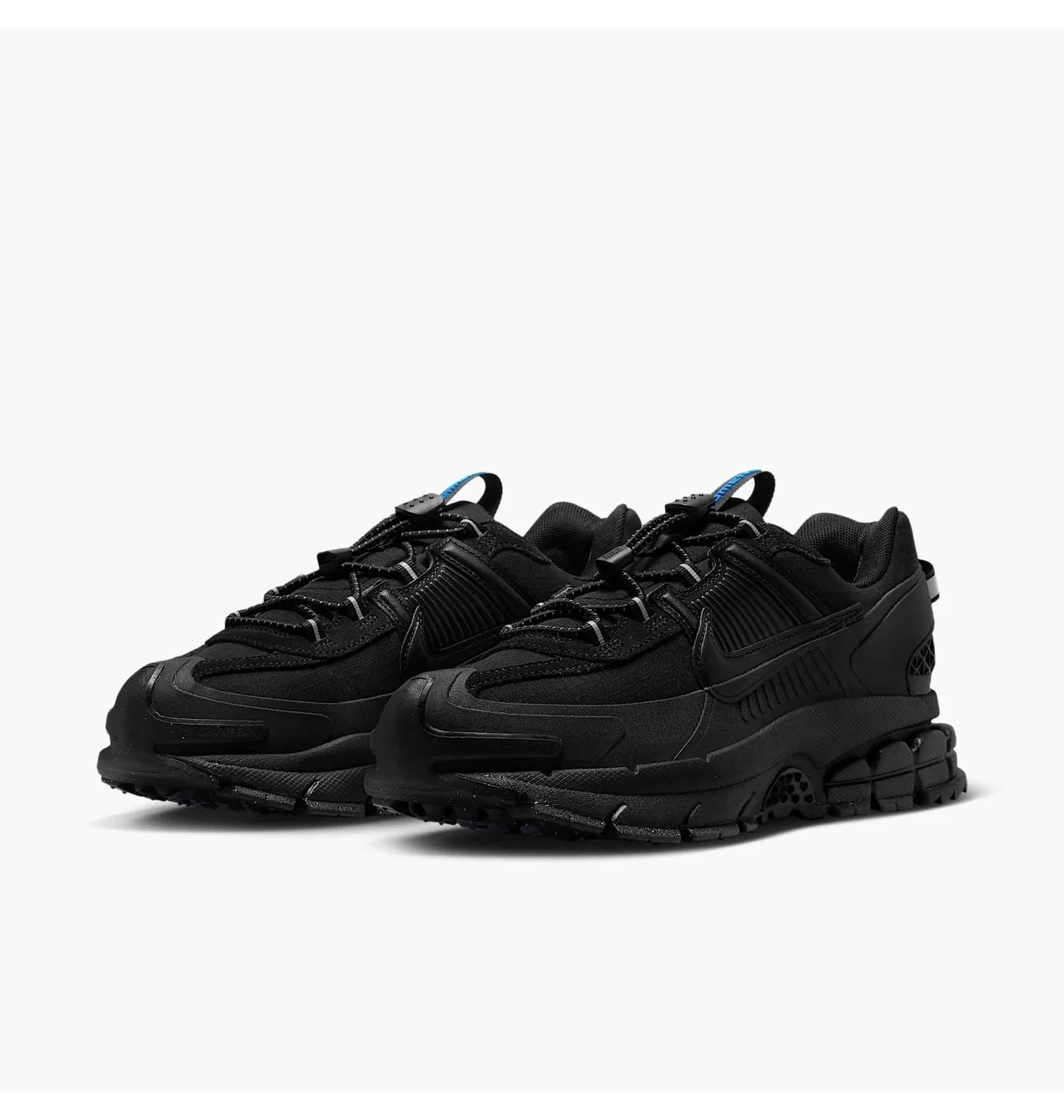 Кросівки унісекс Nike Zoom Vomero Roam Triple Black FV2295-002 FV2295-002 37.5 фото
