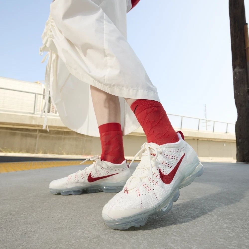 Кроссовки унисекс белые Nike Air VAPORMAX 2023 DV6840 102 DV6840 102 39 фото